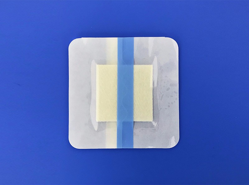 Safety and comfort of transparent IV dressing